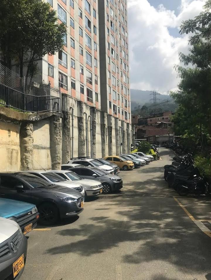 Apartamento Vistas Lindas Cerca Centro Medellín Exteriér fotografie